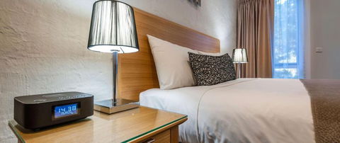 COMFORT INN COACH AND BUSHMANS - Local Tourism 3