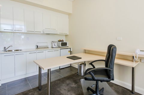 Belconnen Way Motel And Serviced Apartments - Accommodation Australia 2