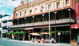 Plaza Hotel - Accommodation Australia 0