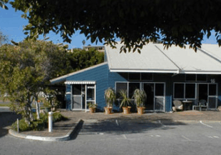 Abrolhos Reef Lodge - Local Tourism 3