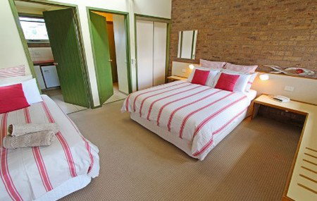 The Beachfront Motel - Accommodation Australia 3