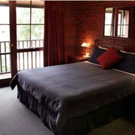 Armour Motor Inn - Local Tourism 1