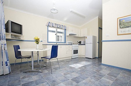 Crestview Top Tourist Park - Accommodation Australia 1