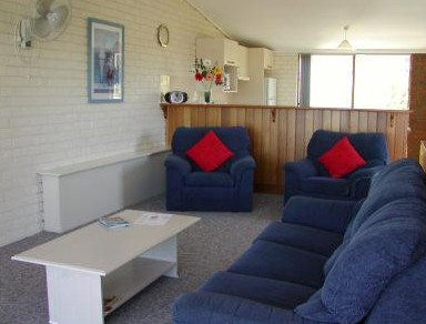 Penguin Mews - Accommodation Australia 0