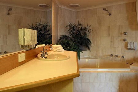The Esplanade Motor Inn - Accommodation Australia 3