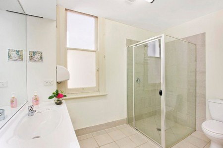 Cambridge Lodge - Accommodation Australia 3