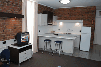 Lakes Central Hotel - Accommodation Australia 2
