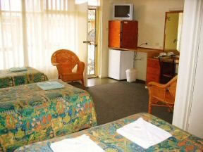 Pelican At Lakes Motel - Accommodation Australia 3