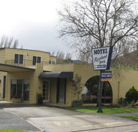 Riverbank Park Motel - Local Tourism