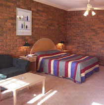 The Charles Sturt Motor Inn - Accommodation Australia 2