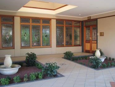 Best Western Plus All Settlers Motor Inn - Local Tourism 1