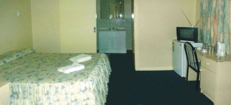 Plaza Hotel - Accommodation Australia 1