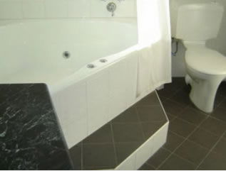 Bailey's Motel - Local Tourism 3