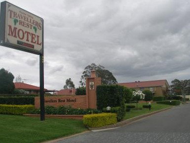 Travellers Rest And The Courtyard Restaurant - Accommodation Australia 0