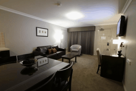 Carlyle Suites & Apartments - Accommodation Australia 4