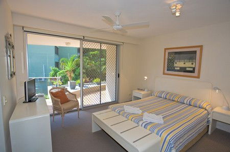 The Cove Noosa - Australia Shopping 1