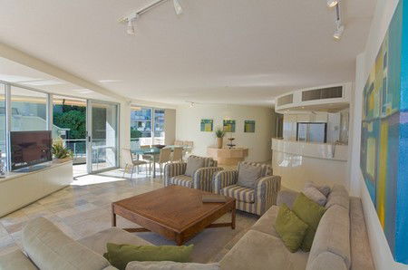 The Cove Noosa - Australia Shopping 3