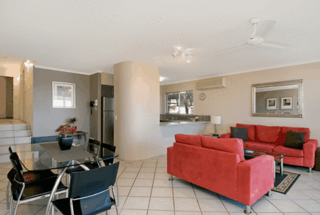 Bali Hai Apartments Noosa - Australia Shopping 3