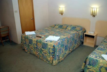 Oasis By The Lake - Accommodation Australia 1