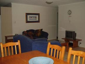 Beachfront Towers - Accommodation Australia 4