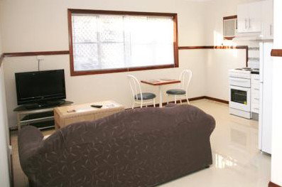 Across Country Motor Inn - Accommodation Australia 5