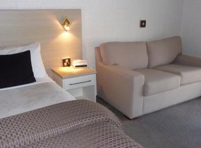 Hamiltons Townhouse Motel - Accommodation Australia 1