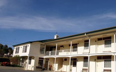 Colonial Lodge Motor Inn - Accommodation Australia 5