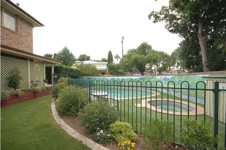 Country Gardens Motor Inn - Accommodation Australia 5