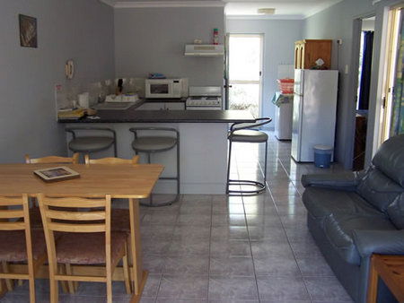 Palm Valley Motel And Holiday Units - Accommodation Australia 2