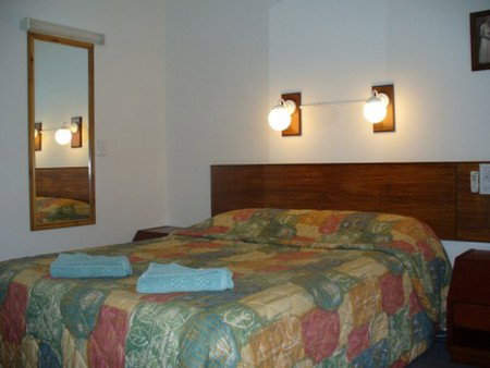 Coachman Motel - Accommodation Australia 1