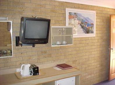 A Settlers Motor Inn - Accommodation Australia 2