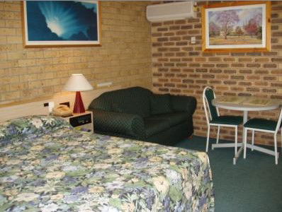 A Settlers Motor Inn - Accommodation Australia 3