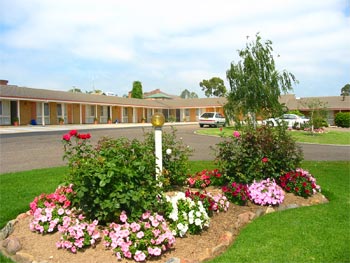 Bega Village Motor Inn - Local Tourism 0