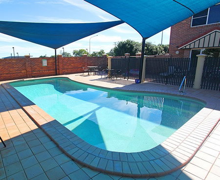 Cotswold Motor Inn - Accommodation Australia 0