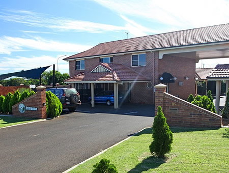Cotswold Motor Inn - Accommodation Australia 1