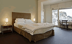 Lorne Hotel - Accommodation Australia 1