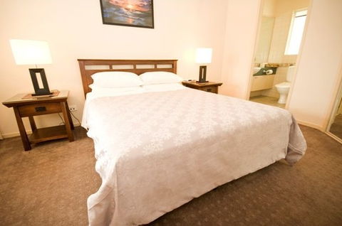 Trinity Waters Apartments - Accommodation Australia 4