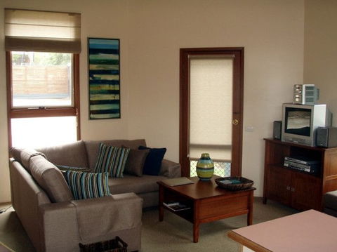 Aireys Inlet Getaway - Accommodation Australia 3