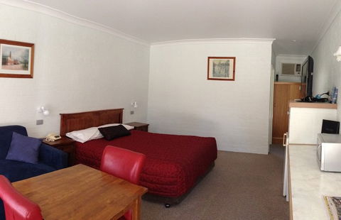 Golden Chain Border Gateway Motel - Accommodation Australia 5