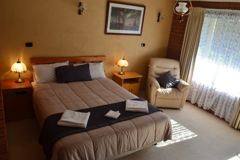 Bright Colonial Inn Motel - Accommodation Australia 3