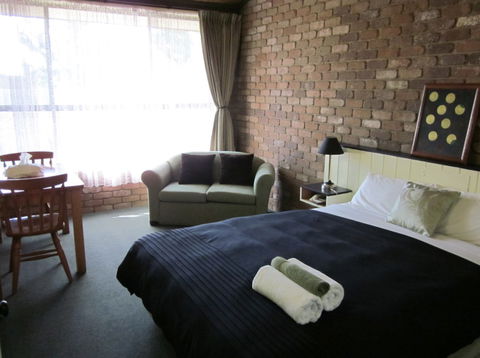 Farnham Court Motel - Accommodation Australia 2