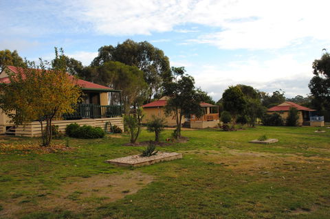 Lakes Entrance Country Cottages - Accommodation Australia 0