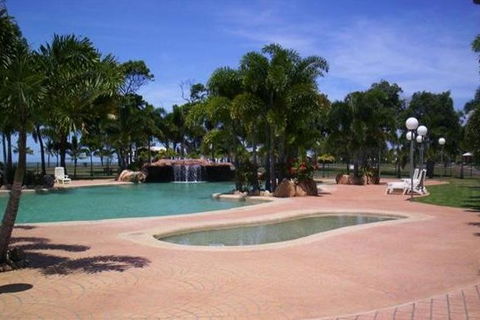 BIG4 Rollingstone Beach Caravan Resort - Local Tourism 4