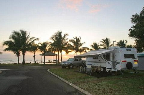 BIG4 Rollingstone Beach Caravan Resort - Local Tourism 5