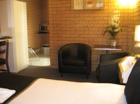 Golden Harvest Motor Inn - Accommodation Australia 5