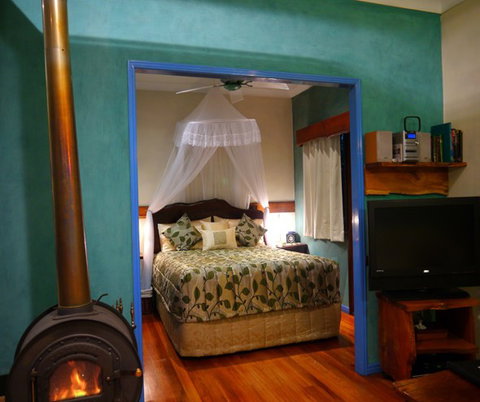 Lillypillys Cottages & Day Spa - Accommodation Australia 1