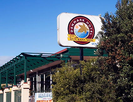 Denmark Hotel & River Rooms Motel - Accommodation Australia 0