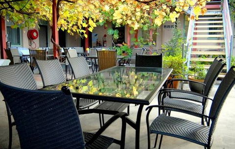 Abernethy Guesthouse - Australia Shopping 5