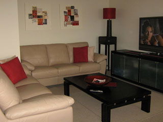 Beachfront Towers - Accommodation Australia 8