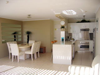 Beachfront Towers - Accommodation Australia 9